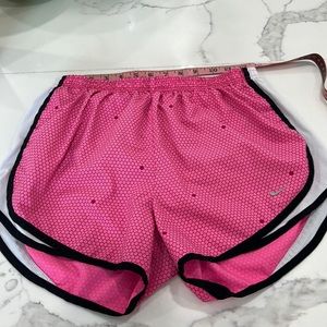 Nike Women’s Jogger Shorts Dri-Fit Elastic Waist Light weight pink. Size M (694)